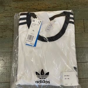 Adidas three striped tee size XL
